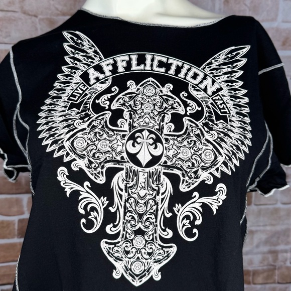 Affliction Women’s Graphic Baby Tee -Size: XL- NWOT - Picture 4 of 12